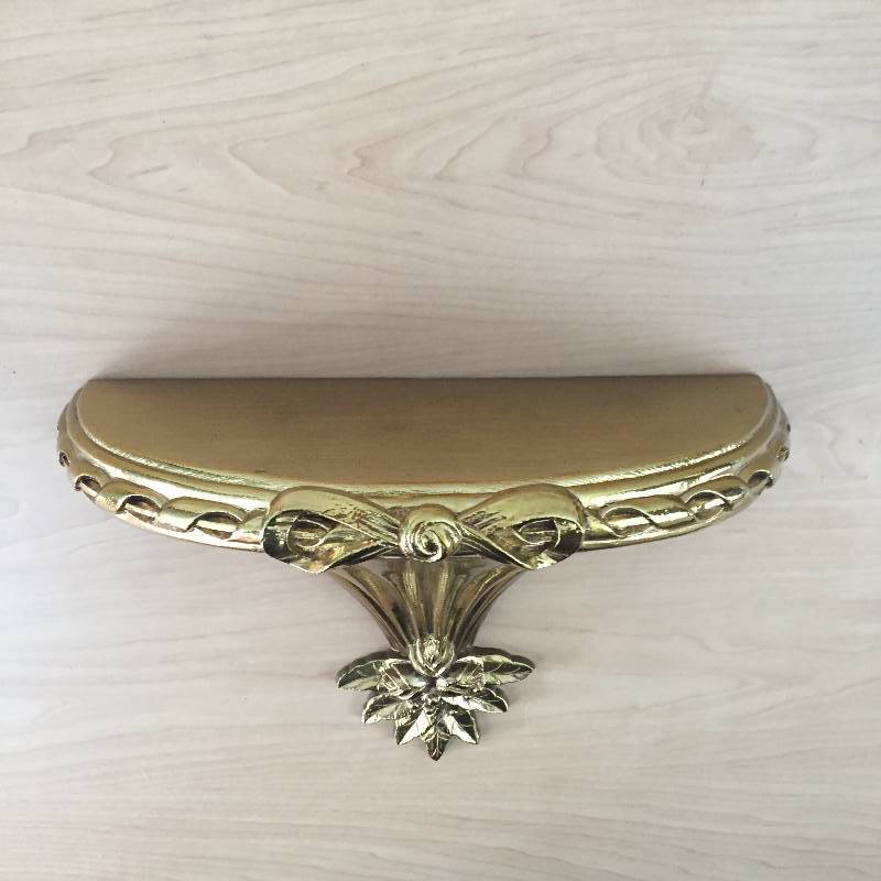 lot 109 image: Gorgeous Vintage Ornate Gold Gilt Baroque Regency Floral Wall Mount Corbel Shelf