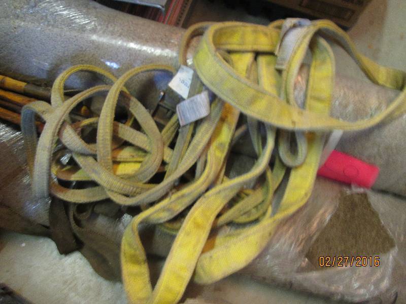 lot 2 image: 3 good tow straps...