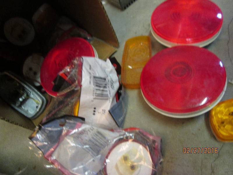lot 5 image: Lot of assorted tail and trailer li...