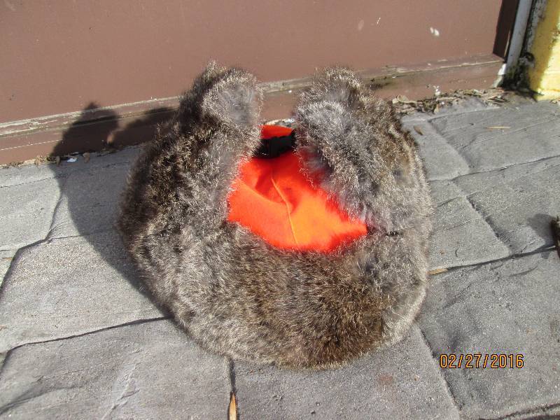 lot 15 image: Rabbit fur hat...