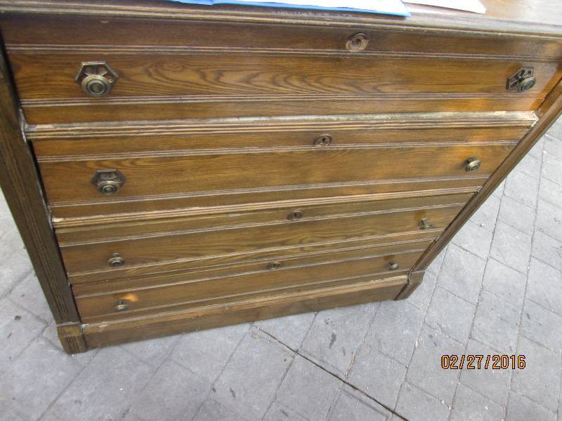 lot 29 image: 18 x 39 3 foot tall dresser...