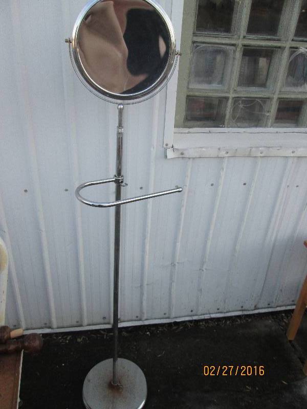 lot 36 image: Towel holder, makeup mirror on stan...