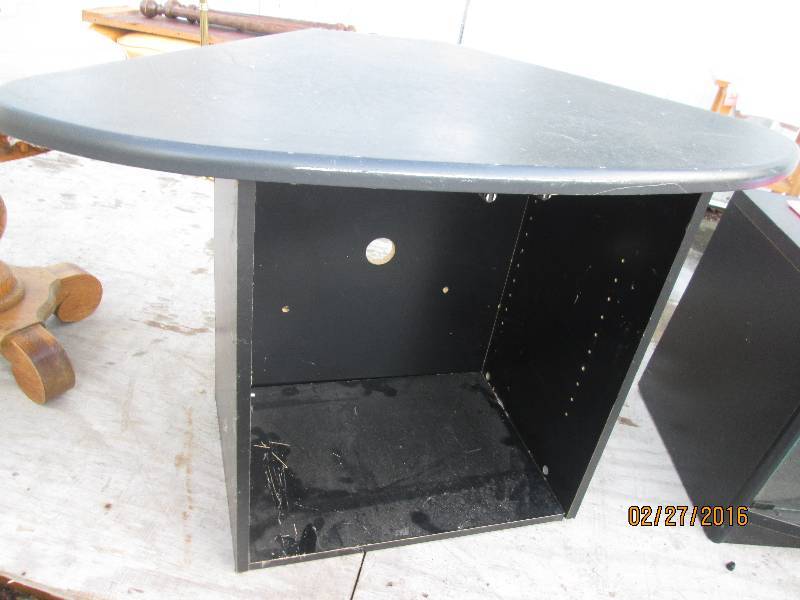 lot 38 image: small black entertainment stand, 22...