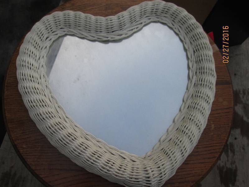 lot 42 image: Decorative heart shaped mirror...