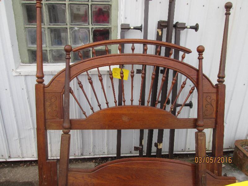 lot 51 image: Bedframe with wood headboard and fo...