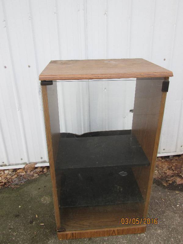 lot 63 image: Stereo cabinet, 15 x 19 x 33...