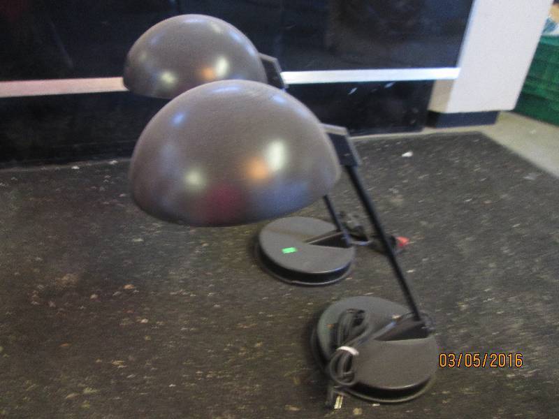 lot 99 image: 2 matching desk lamps...