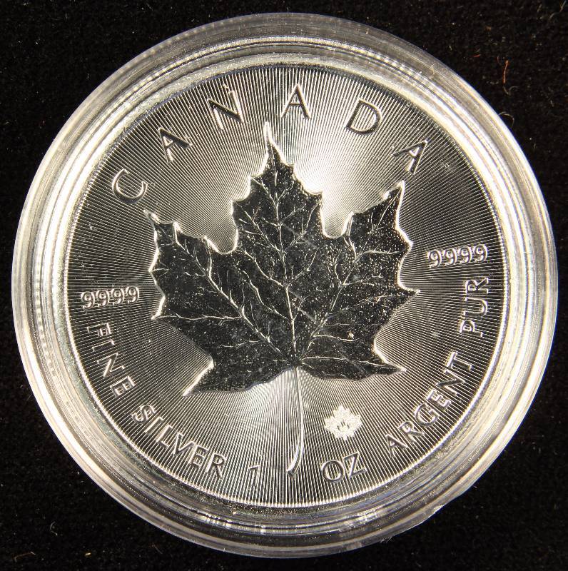 2016 CANADA MAPLE LEAF 1 TROY OZ. .999 FINE SILVER IN AIRTITE HOLDER