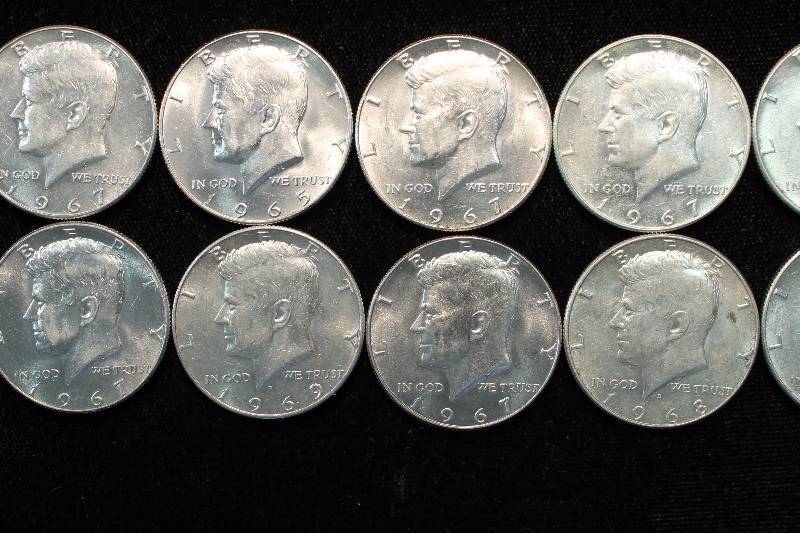 GROUP OF 10 - 40% SILVER KENNEDY HALF DOLLARS