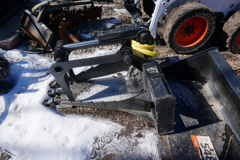 Universal Mount Bobcat Skid Loader Skid Steer Hydrualic Stump Grapple Bucket