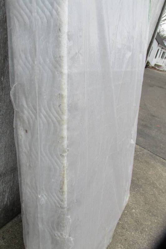 lot 5 image: New Simmons Queen Size Boxspring
