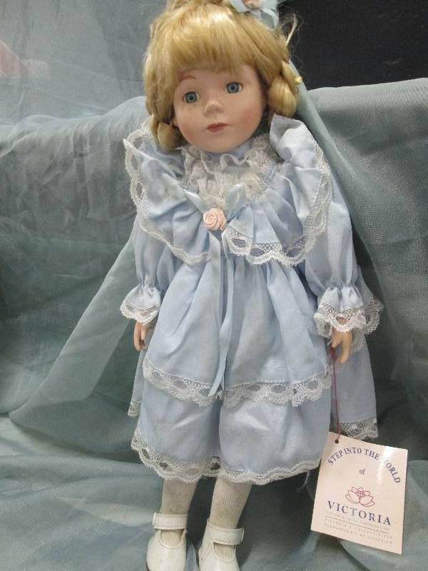 Collectable  Step into the World of...