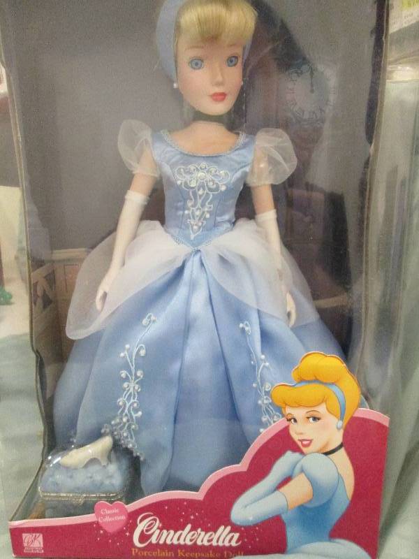 Disney Cinderella Porcelain Keepsak...