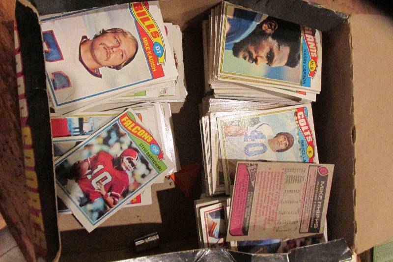 Assorted 1977 Topps footballcards i...