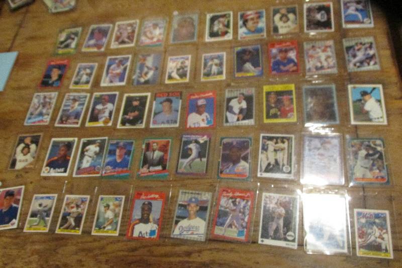 Lot of good baseball player cards...