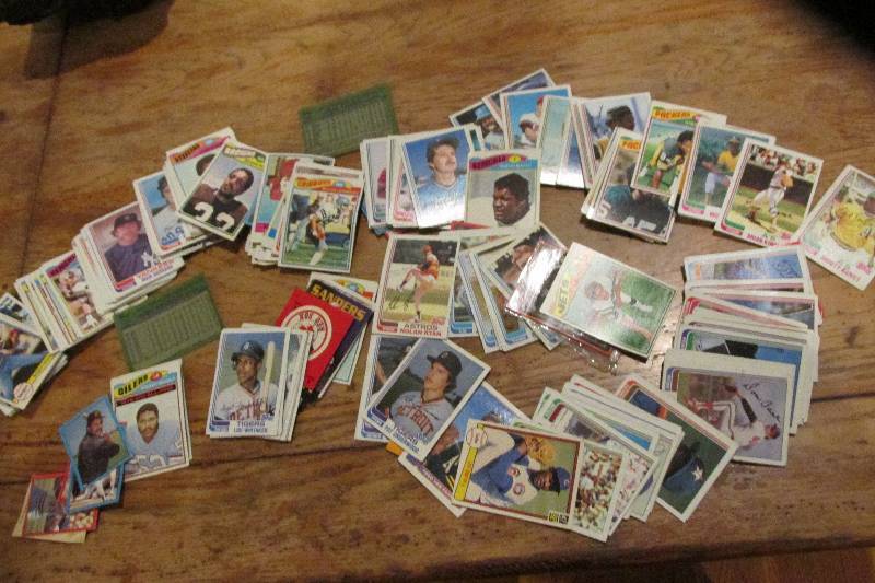 Lot of older sports cards...