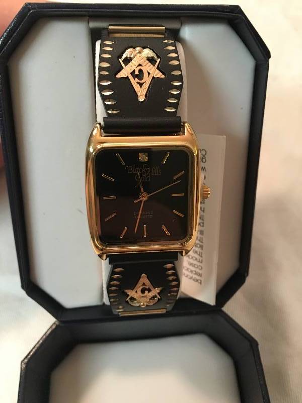 lot 2 image: Black Hills Gold Mens Masonic Watch Retail $230