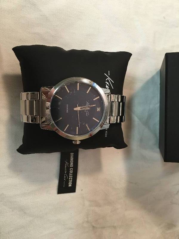 lot 5 image: Kenneth Cole Mens Blue Dial Bracelet Watch