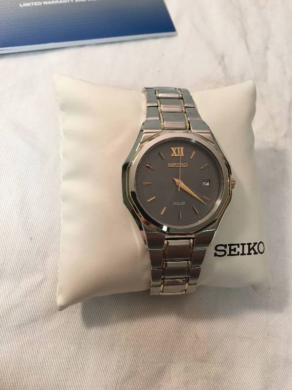 lot 7 image: Seiko Mens Two-Tone Solar Watch $275