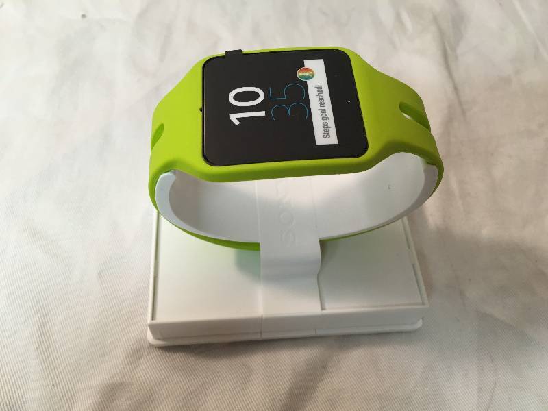 lot 14 image: Sony SmartWatch 3 Lime Retail $350