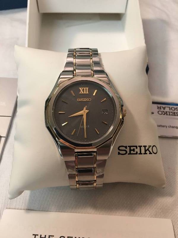 lot 15 image: Seiko Mens Two-Tone Solar Watch Retail $275
