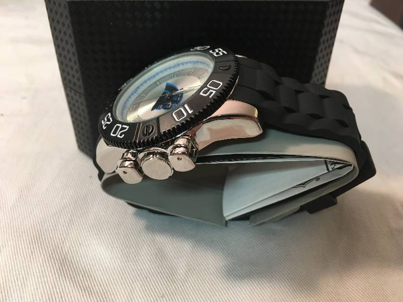 lot 21 image: NFL Mens Panther Sport Watch