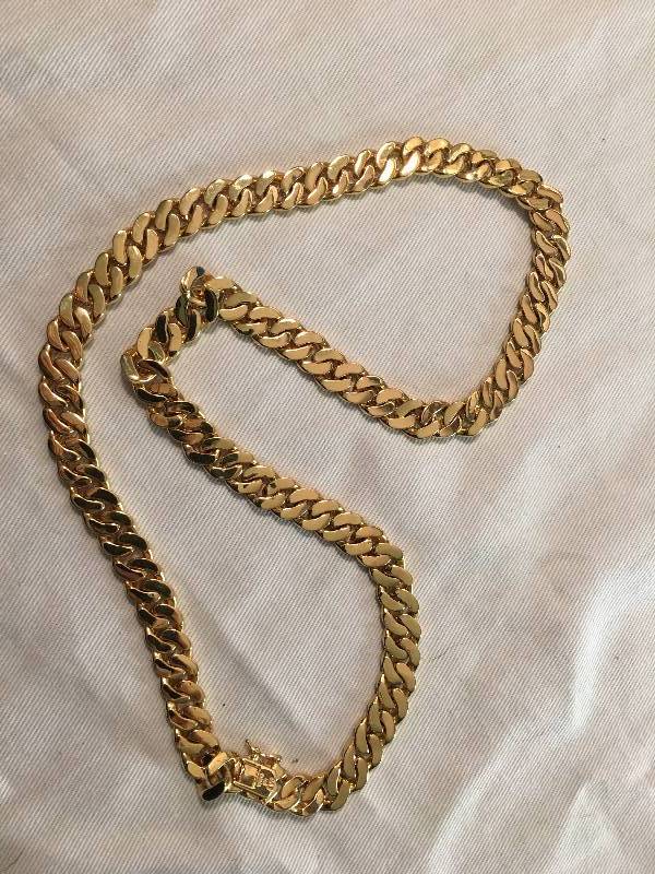 lot 57 image: 18K Gold-Plated Bronze 22 Curb Link Necklace Retail $350