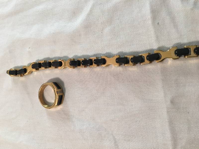 lot 59 image: Mens Black & Goldtone Bracelet & Ring Set Size 12