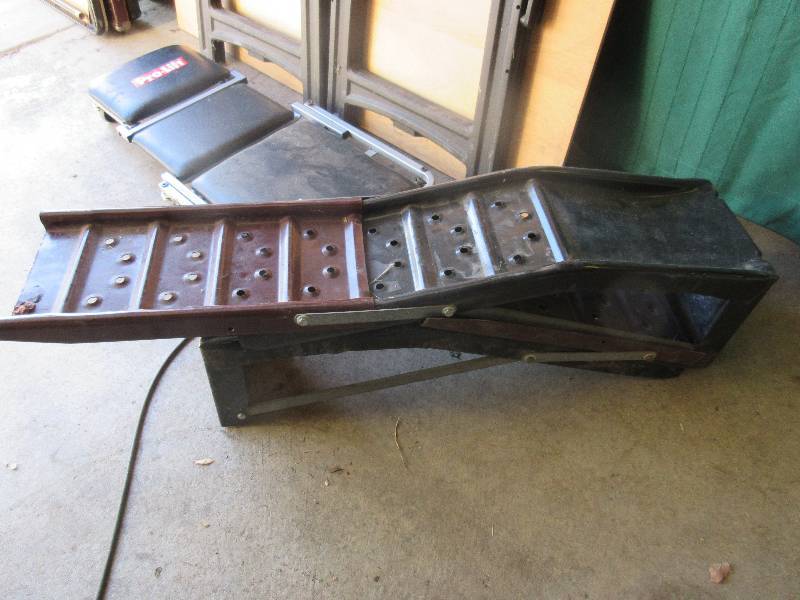 lot 2 image: Car Pro-Lift, Car Ramp & Folding Saw Horses