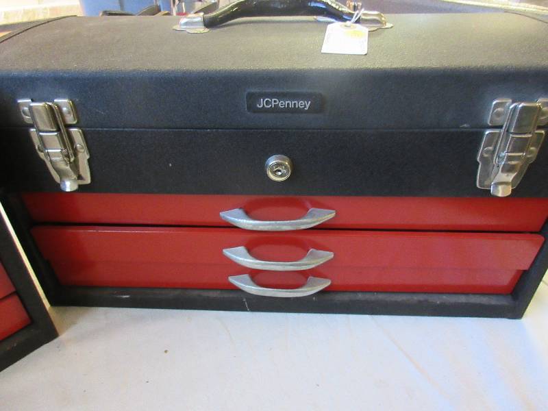lot 15 image: 2 Pennys Tool Boxes