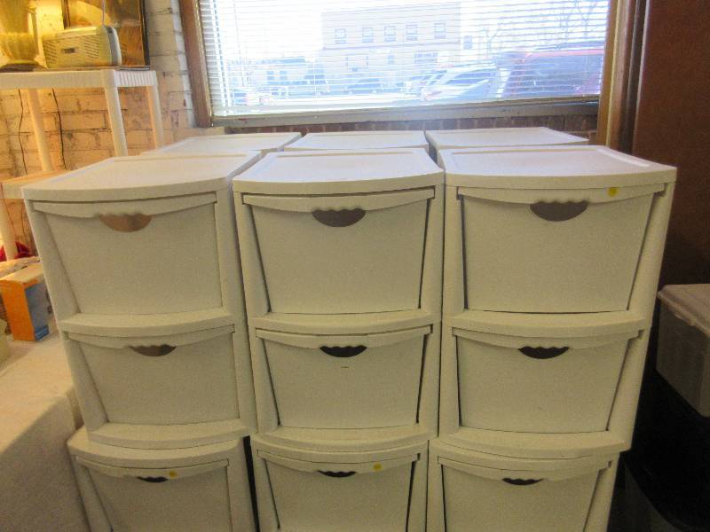 lot 16 image: Lots of Storage