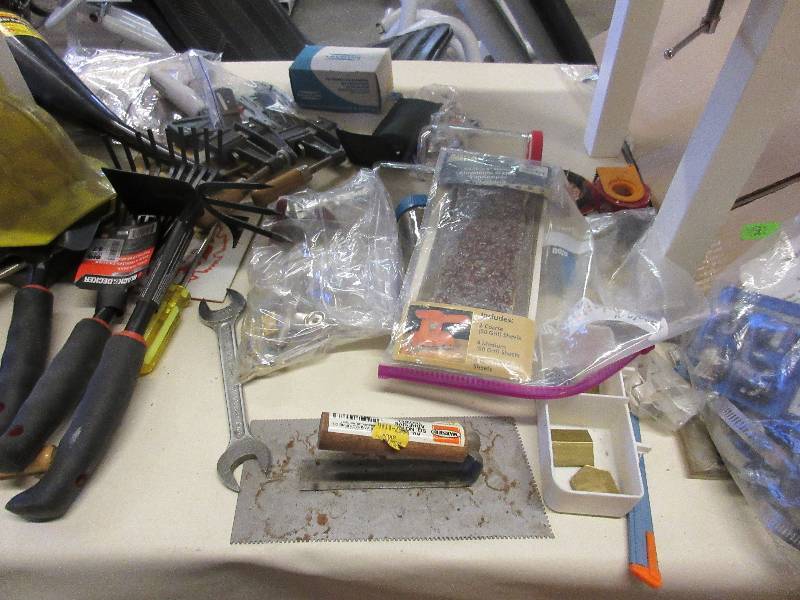 lot 25 image: Hardware Table # 2