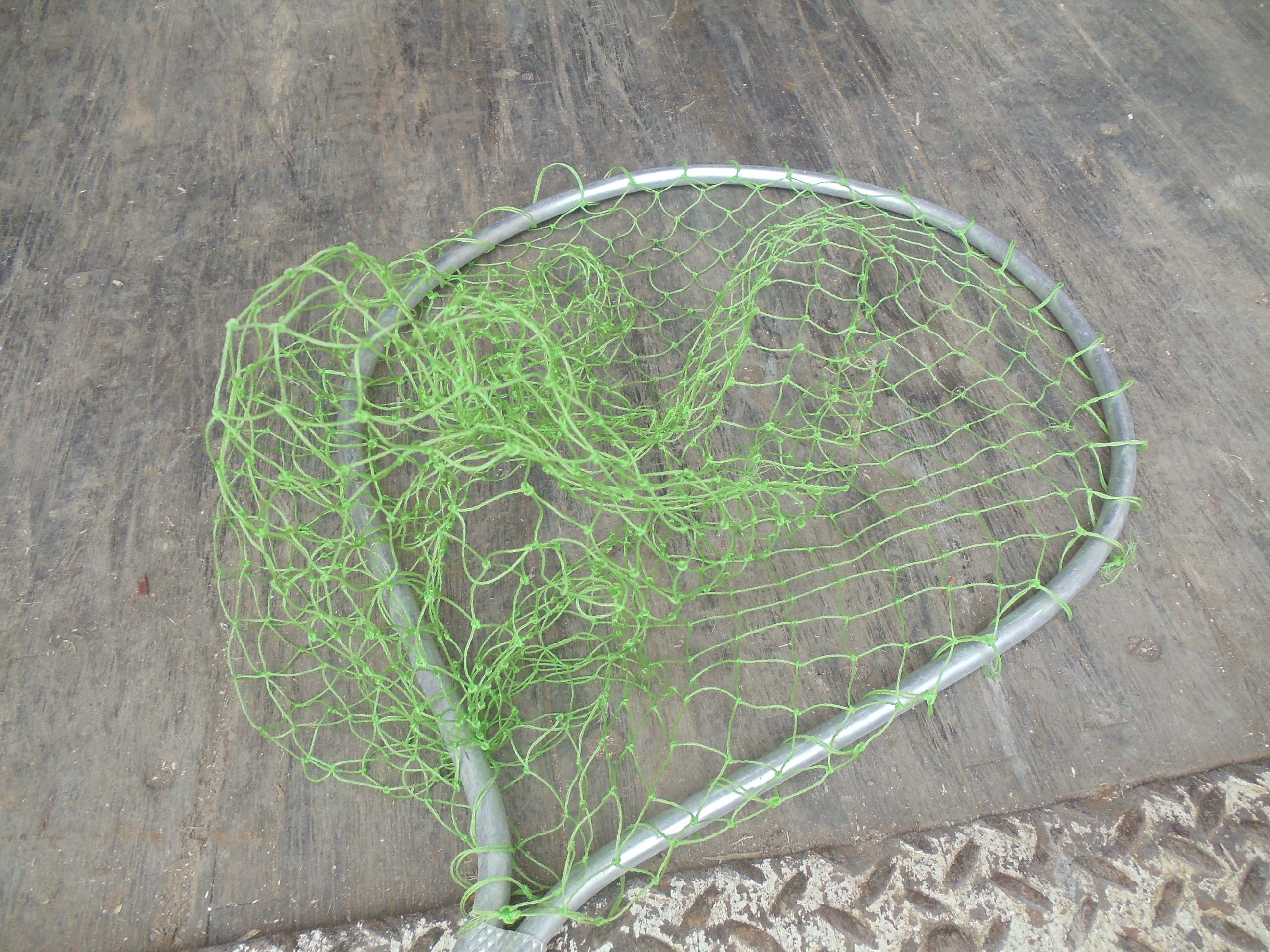 lot 4 image: Frabill landing net