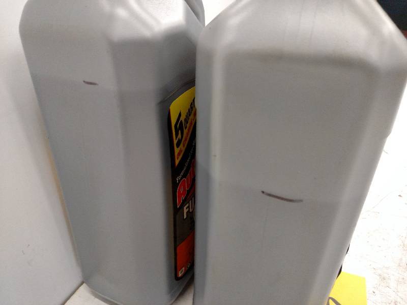 lot 117 image: (1 34) 5 Quart Auto Zone Synthetic...