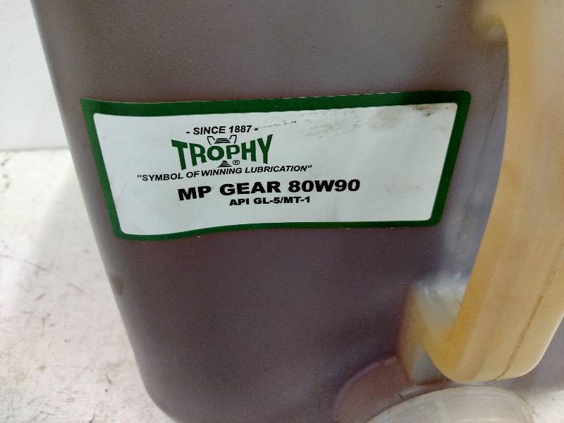 lot 127 image: Trophy MP Gear Lube 80W90...