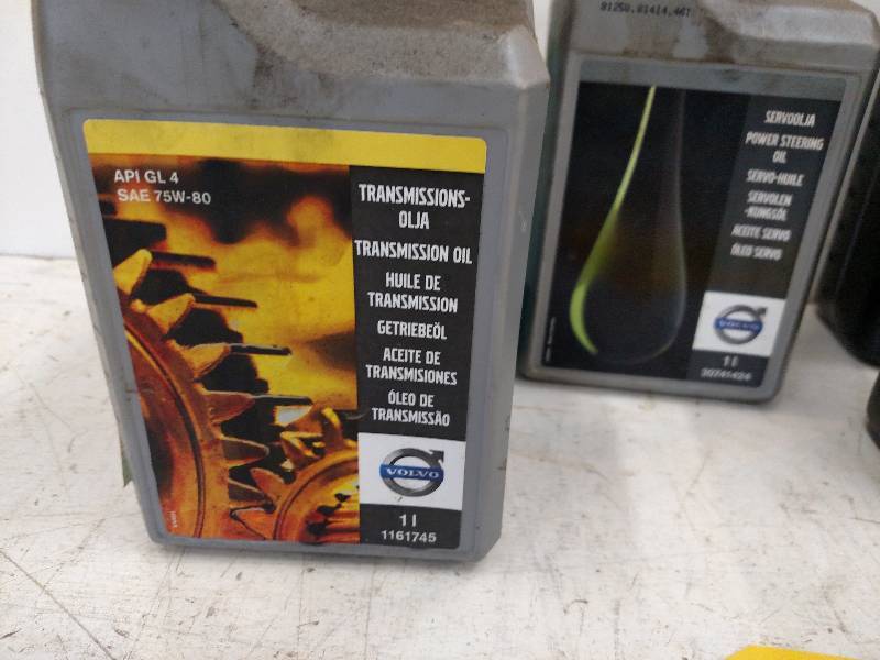 lot 138 image: Asstd Volvo & Mazda Oils...