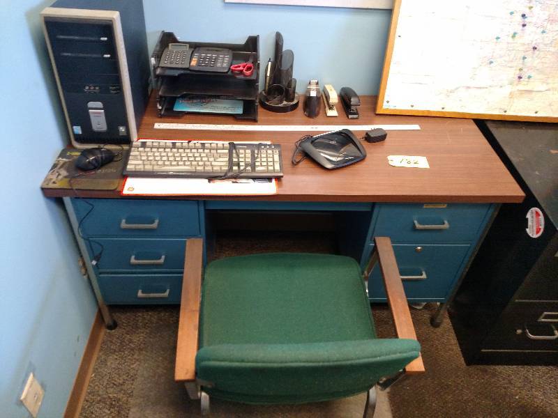 lot 182 image: Desk, (2) File Cabinets, Chair, Com...