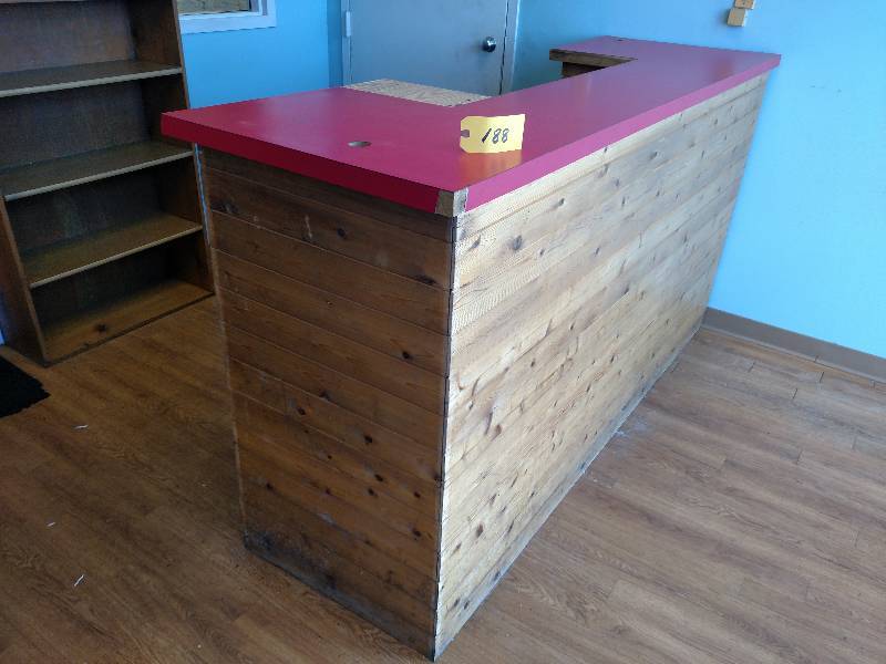 lot 188 image: Sales Counter with Locking Cash Dra...