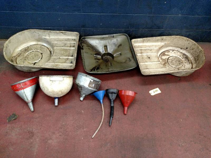lot 200 image: Asstd Drain Pans & Funnels...
