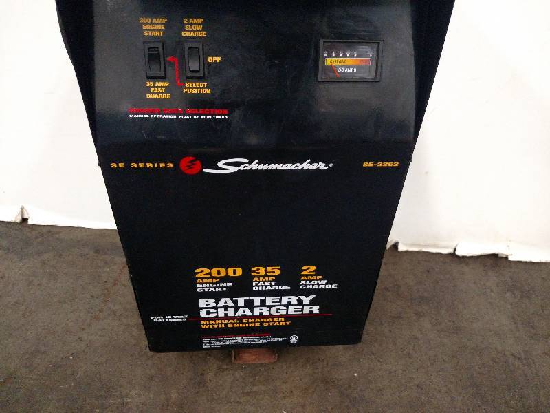 lot 21 image: Schumacher 200 Amp Battery Charger,...