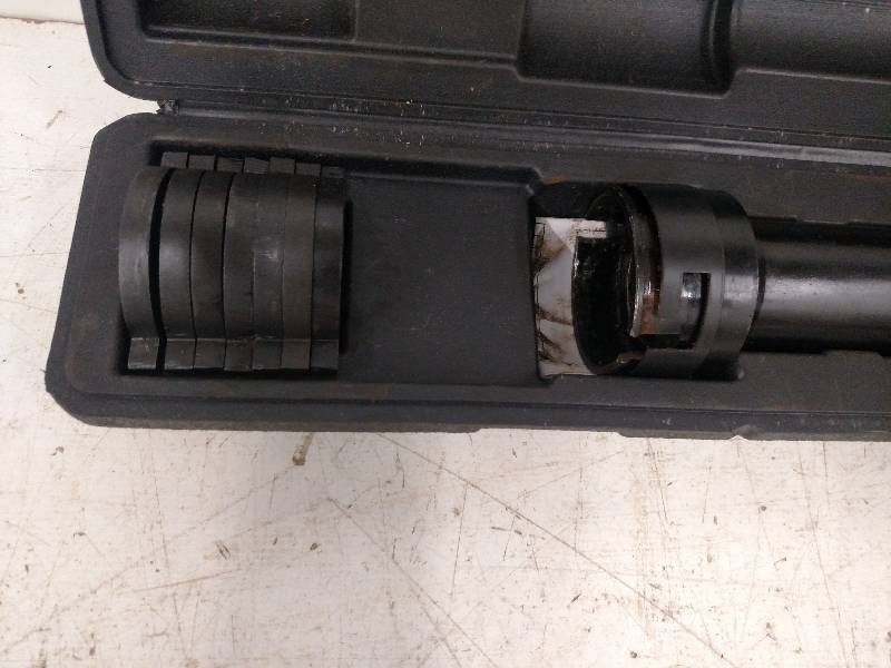 lot 50 image: Inner Tie Rod Removal Set...