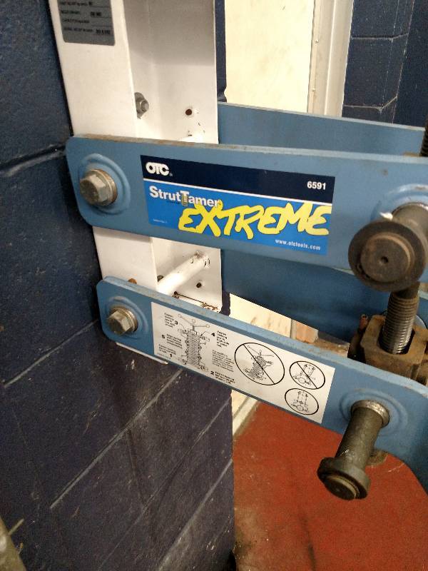 lot 65 image: OTC 6591 Strut Tamer Extreme Strut ...