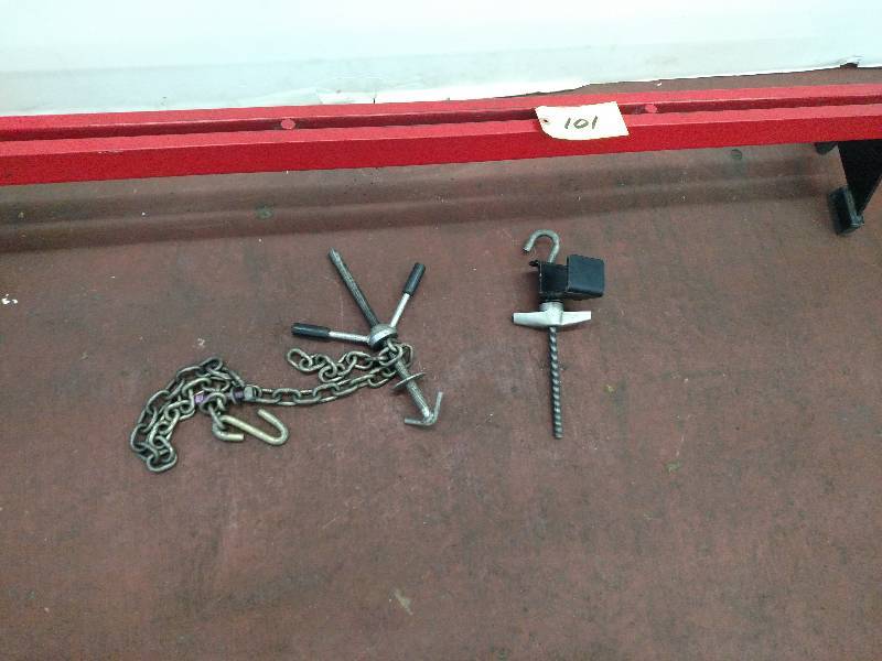 lot 101 image: Adjustable Engine Support...