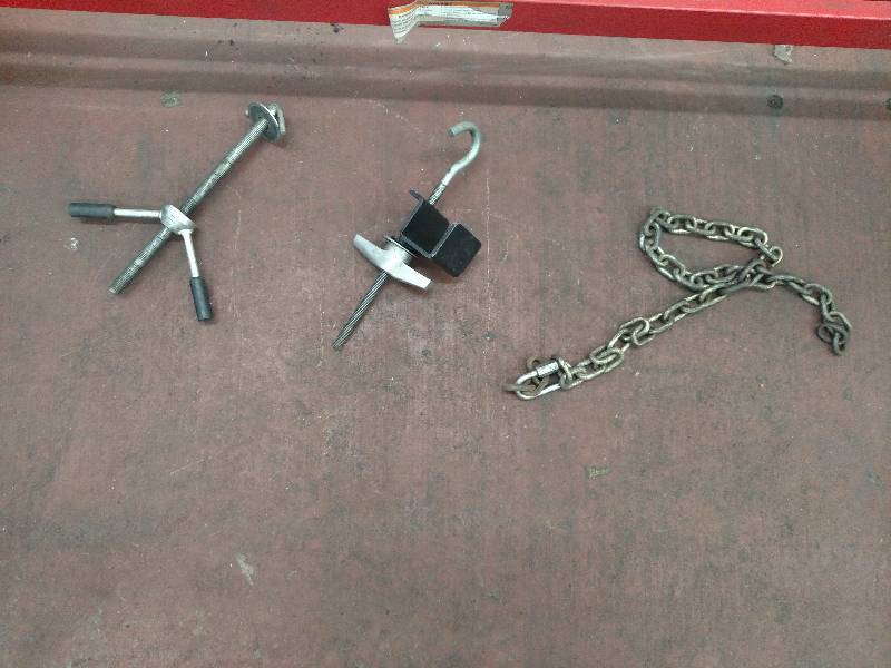 lot 102 image: Adjustable Engine Support...