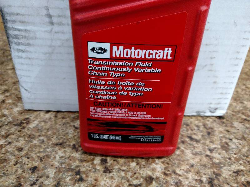 lot 122 image: (12) Quarts Ford Motorcraft XT-&-QC...