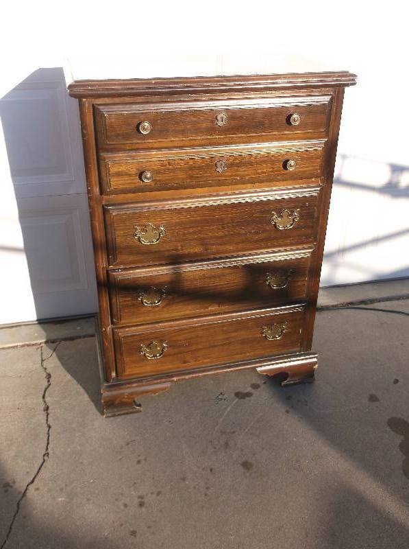 Dresser