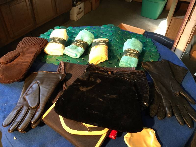 Purses, Gloves and Bath Cloths