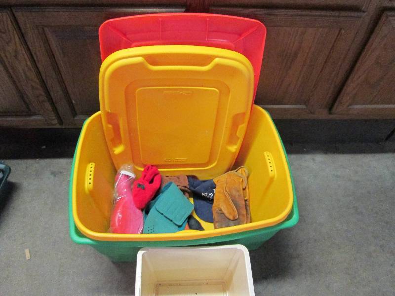 2 Plastic Totes