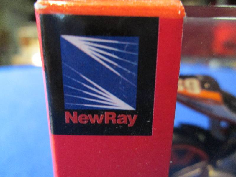 NewRay 118 Scale Honda RC211V Motorcycle