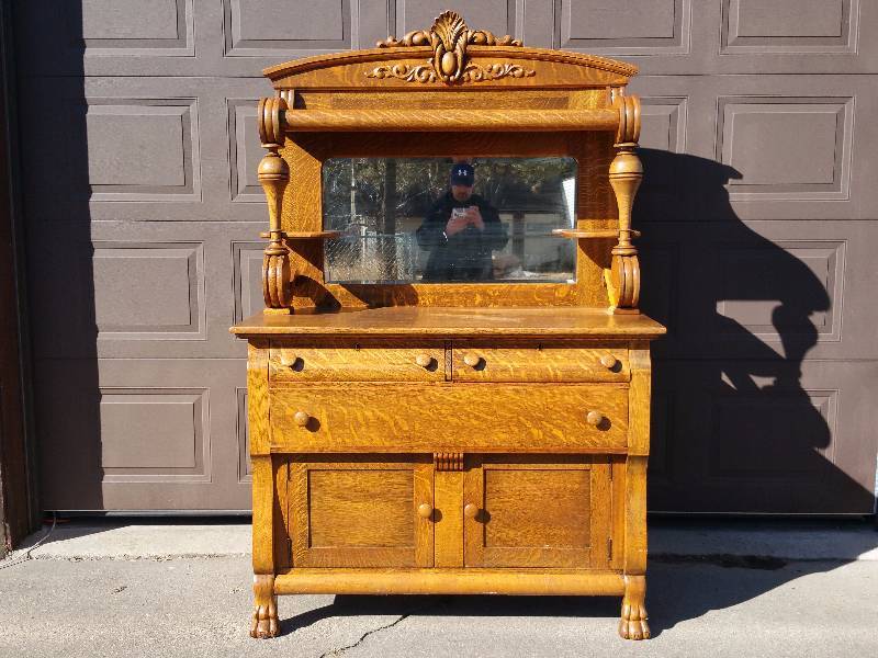 Gorgeous Antique Tiger Oak Buffet